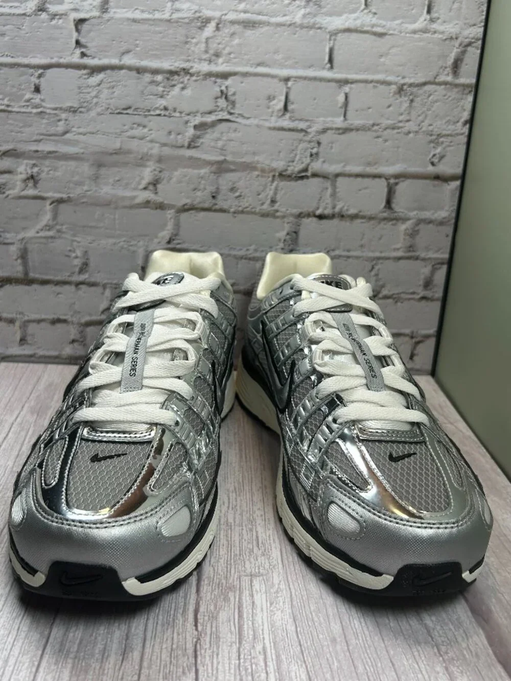 NIKE P-6000 (8.5)